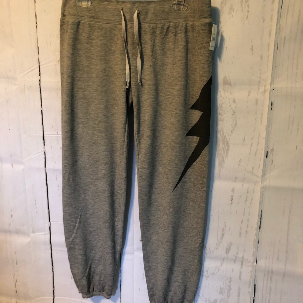 T-shirt material sweatpants